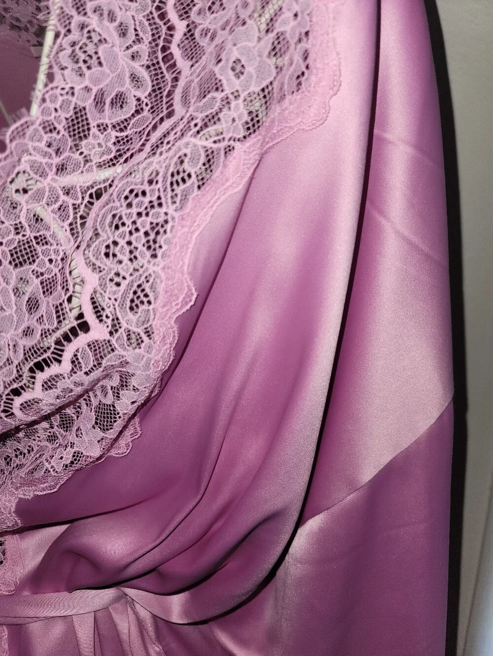 Victoria's Secret Pink/Lavender Silky Lace Trim Rine NWT